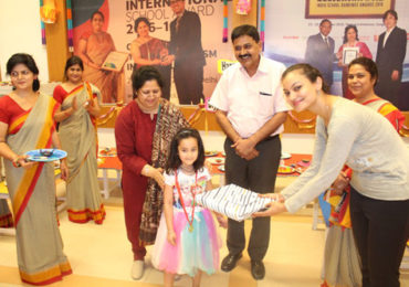 Diya Decoration activity by Parents of Vidhyashram Kidz