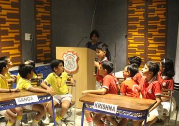 Quiz activity in Class IV
