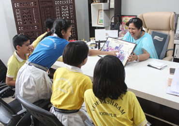 The students of class 7 th conducted the interviews of Principal mam